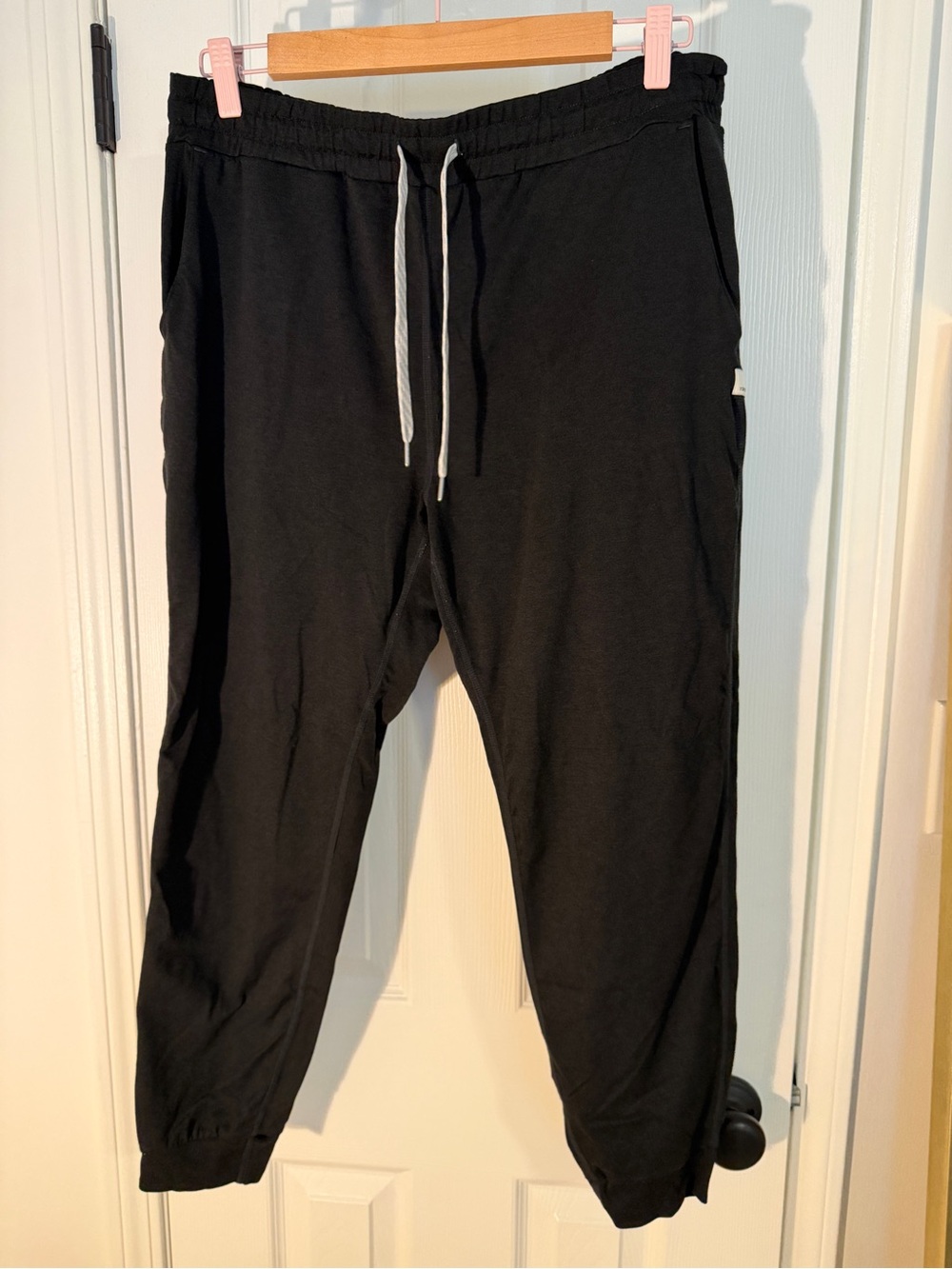 Vuori Heathered Black Women’s Performace Joggers
